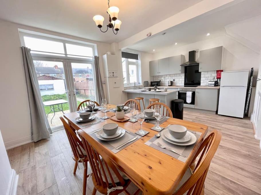 Portsmouth 3 Bedroom Getaway, Sleeps 6 Exterior photo