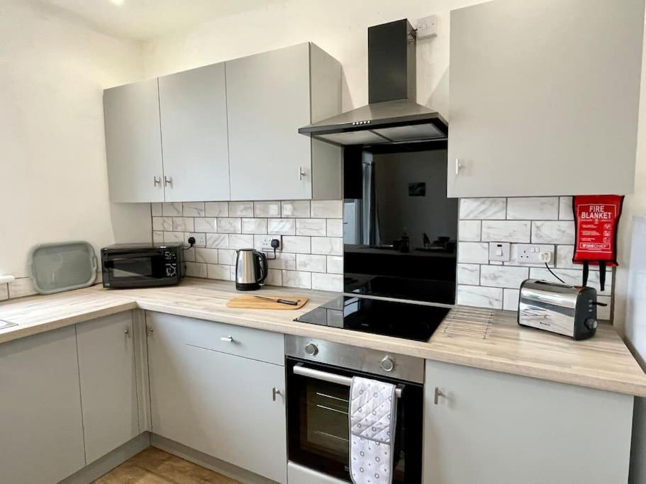 Portsmouth 3 Bedroom Getaway, Sleeps 6 Exterior photo