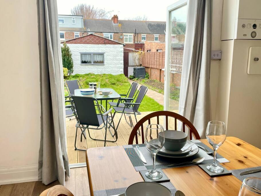 Portsmouth 3 Bedroom Getaway, Sleeps 6 Exterior photo