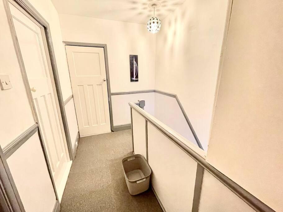Portsmouth 3 Bedroom Getaway, Sleeps 6 Exterior photo